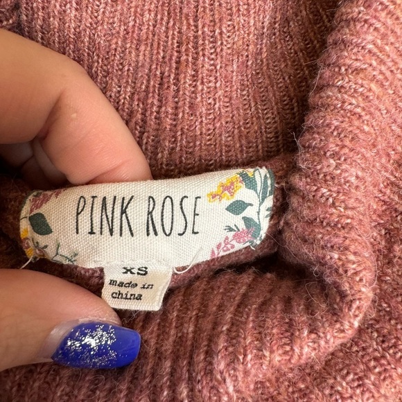 Juniors / Womens turtle neck sweater - Picture 2 of 3